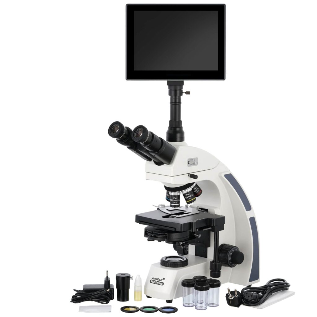 74011_levenhuk-med-d45t-lcd-digital-trinocular-microscope_01